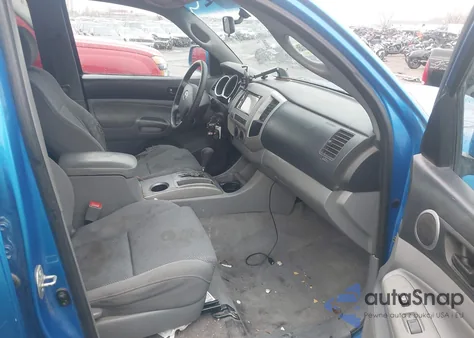 2006 Toyota Tacoma Base V6 z USA, uszkodzony, nr VIN 3TMLU42N16M006798